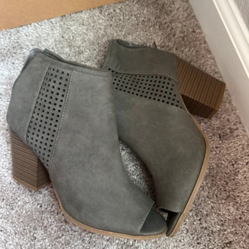 Peep-Toe Grey Suede Block Heel Ankle Boots
